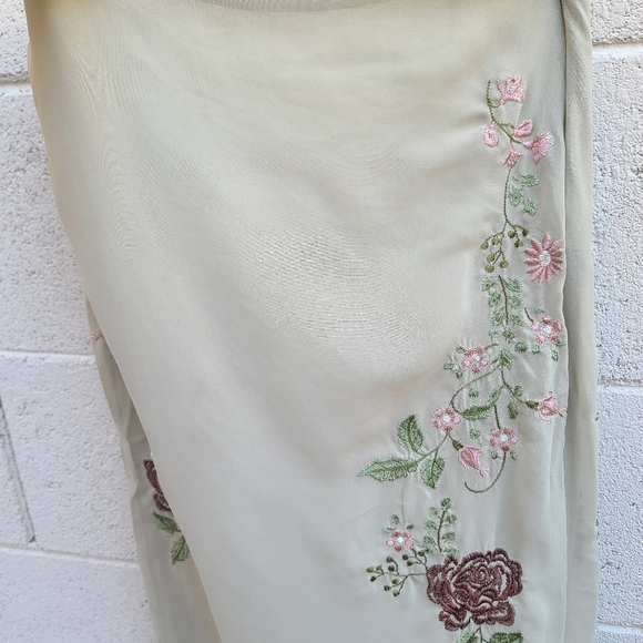 House of CB | Lailah Embroidered Floral Maxi Skirt Artichoke Size XS *Skirt Only - Picture 4 of 11
